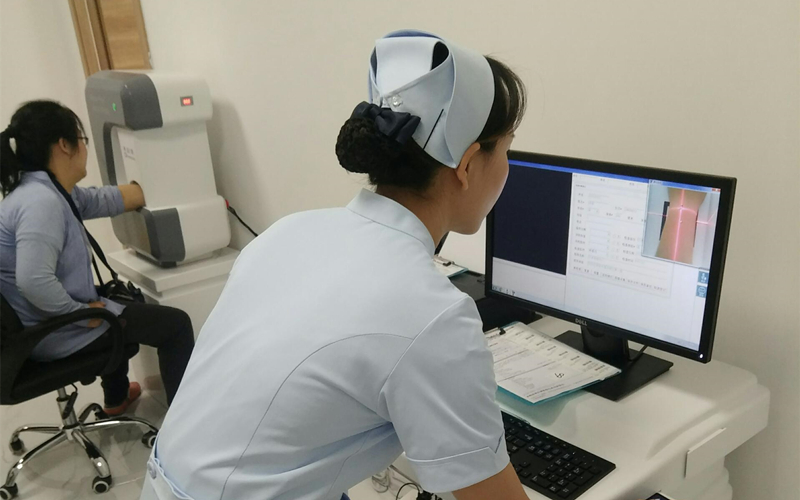 操作醫(yī)生免受任何照射劑量，保證操作醫(yī)生長期操作安全